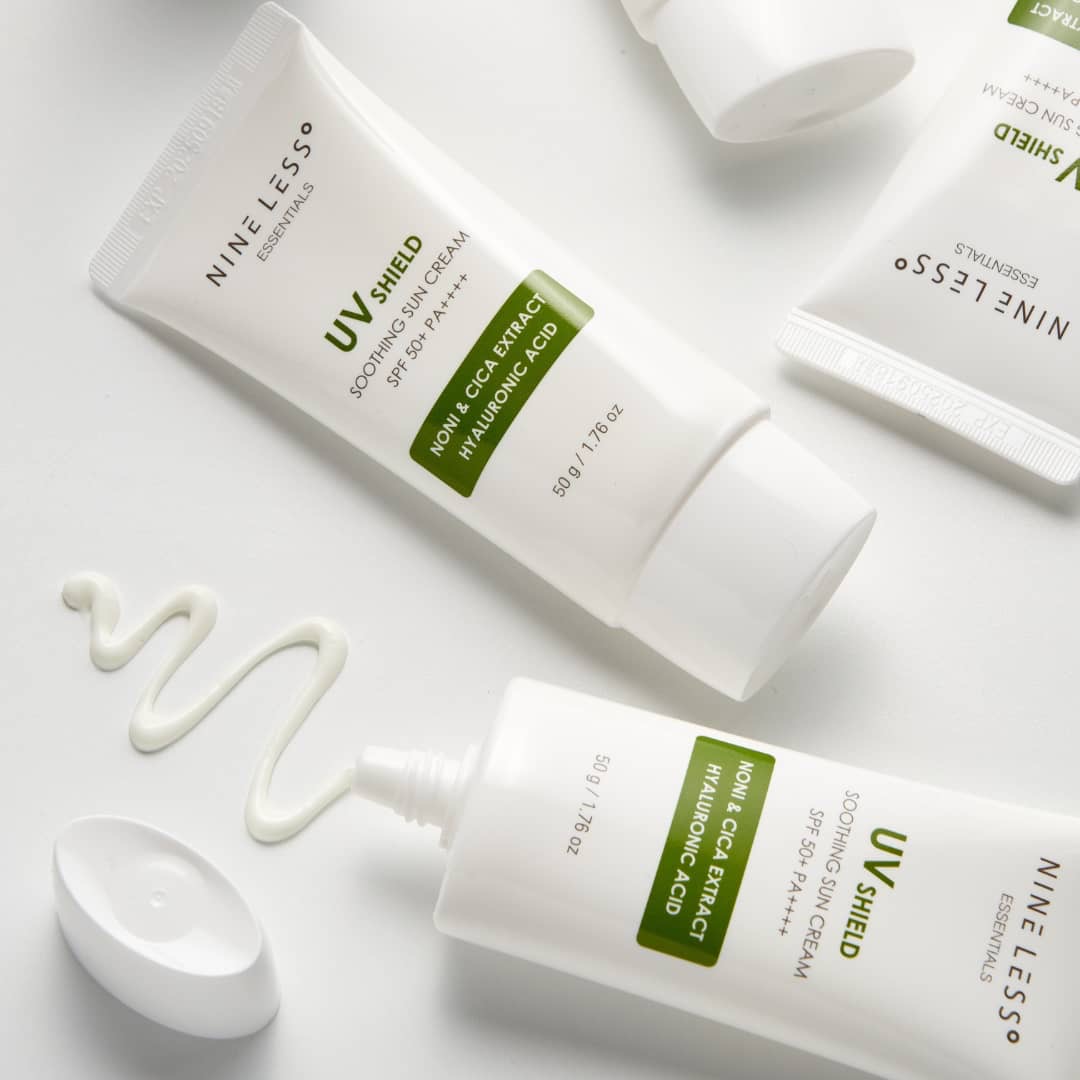 ضد آفتاب تسکین دهنده ناینلس ۵۰ میل مناسب انواع پوست