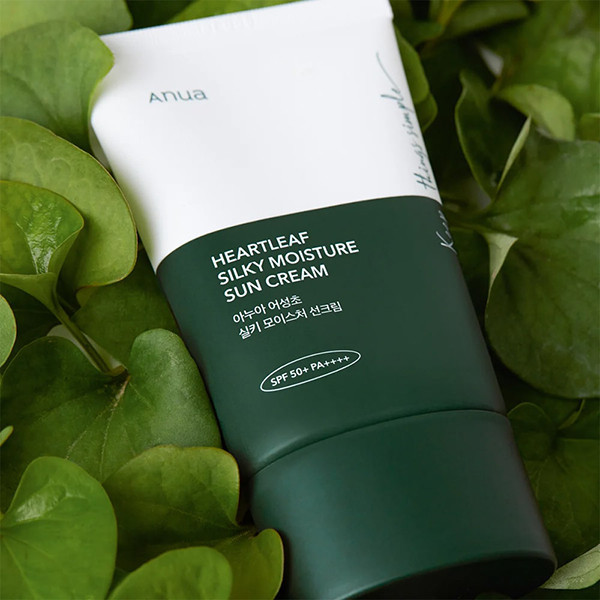 ضد آفتاب مرطوبکننده و تسکیندهنده آنوا +SPF50 و ++++PA حجم ۵۰ میل